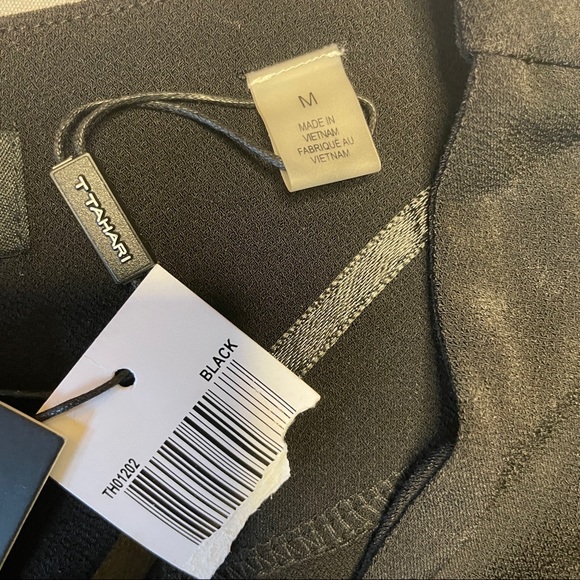 NWT - T Tahari - Women’s Black Blazer Style Top - Medium - Picture 11 of 12